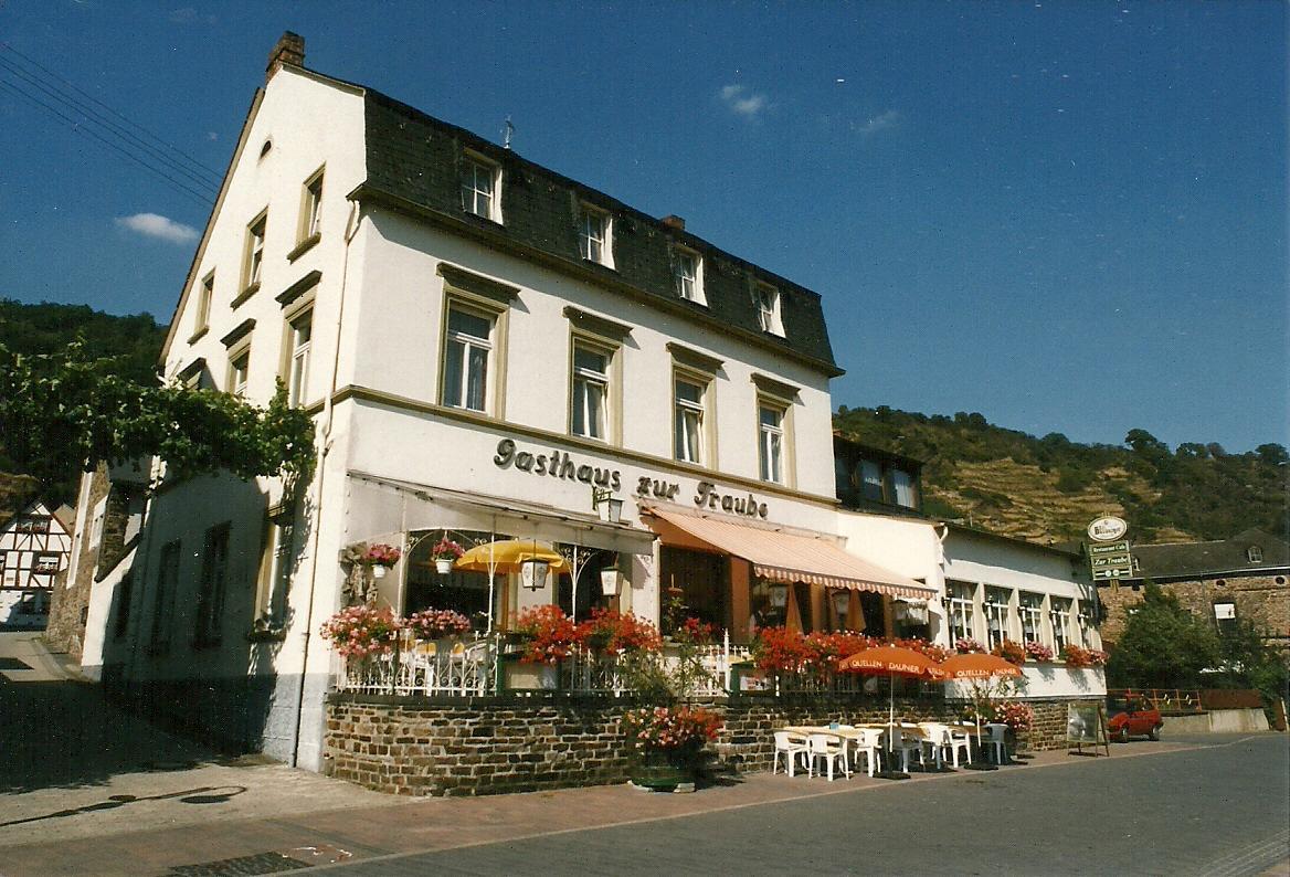 Gasthaus Zur Traube Hatzenport Exterior photo