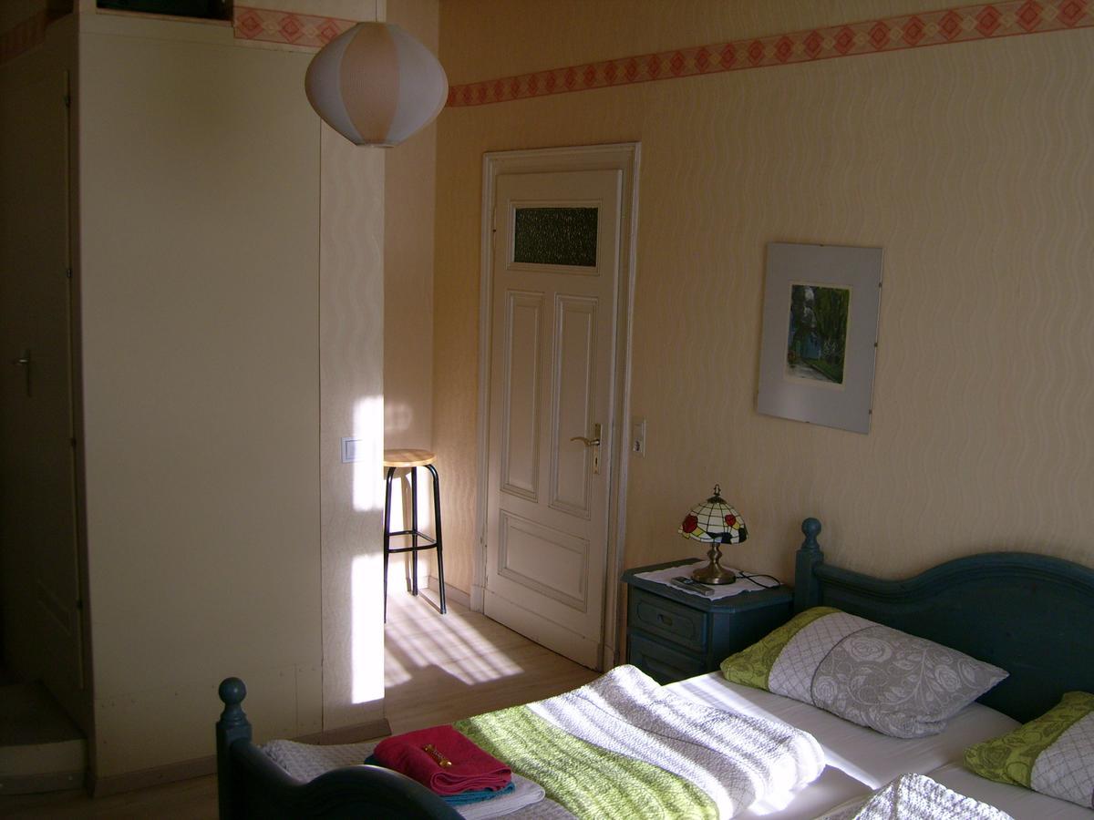 Gasthaus Zur Traube Hatzenport Room photo