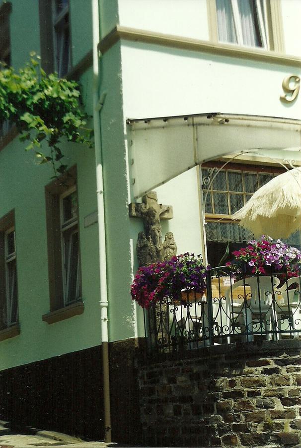 Gasthaus Zur Traube Hatzenport Exterior photo