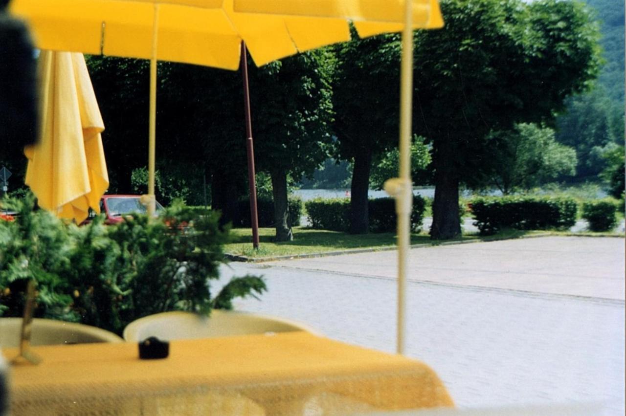 Gasthaus Zur Traube Hatzenport Exterior photo