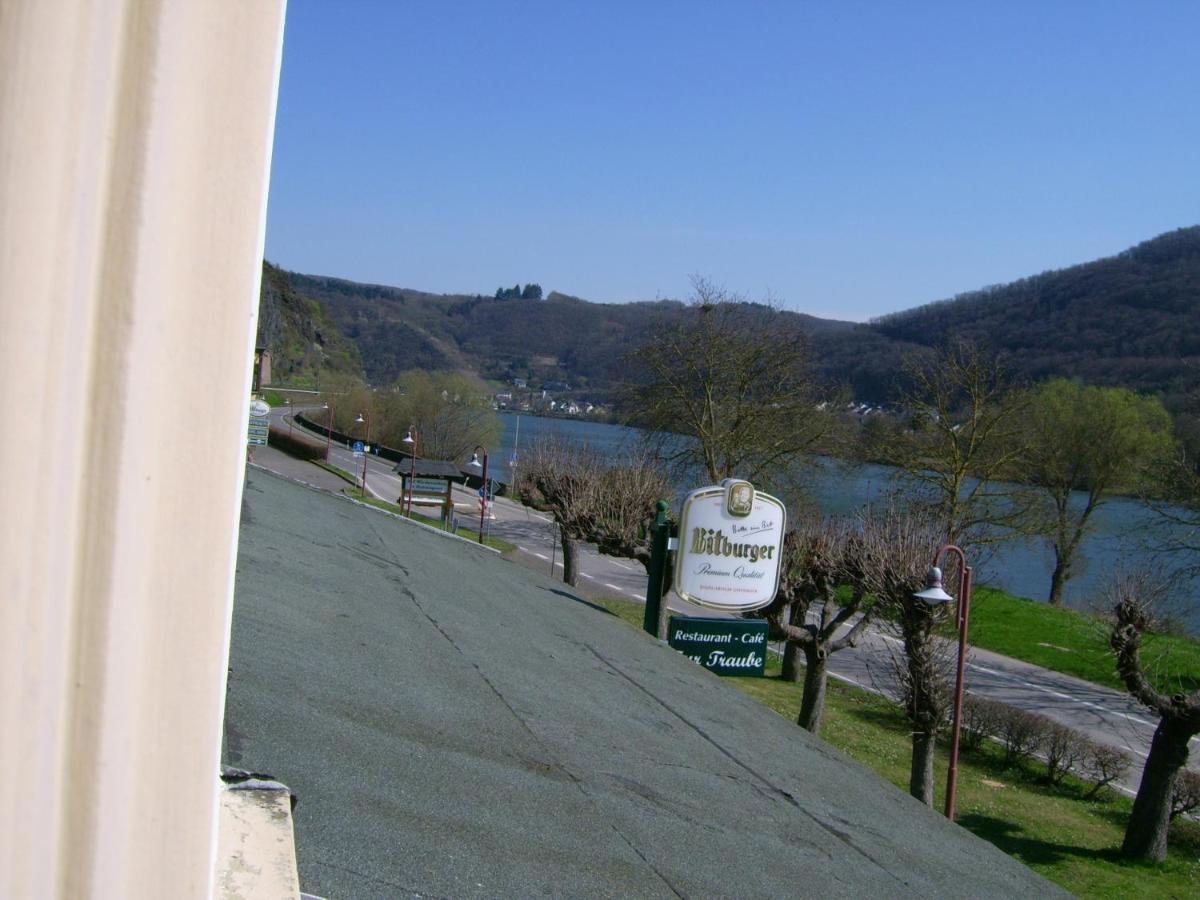 Gasthaus Zur Traube Hatzenport Exterior photo